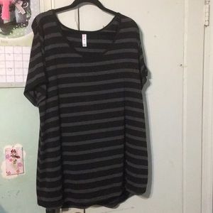 Nwt 3x classic t by lularoe